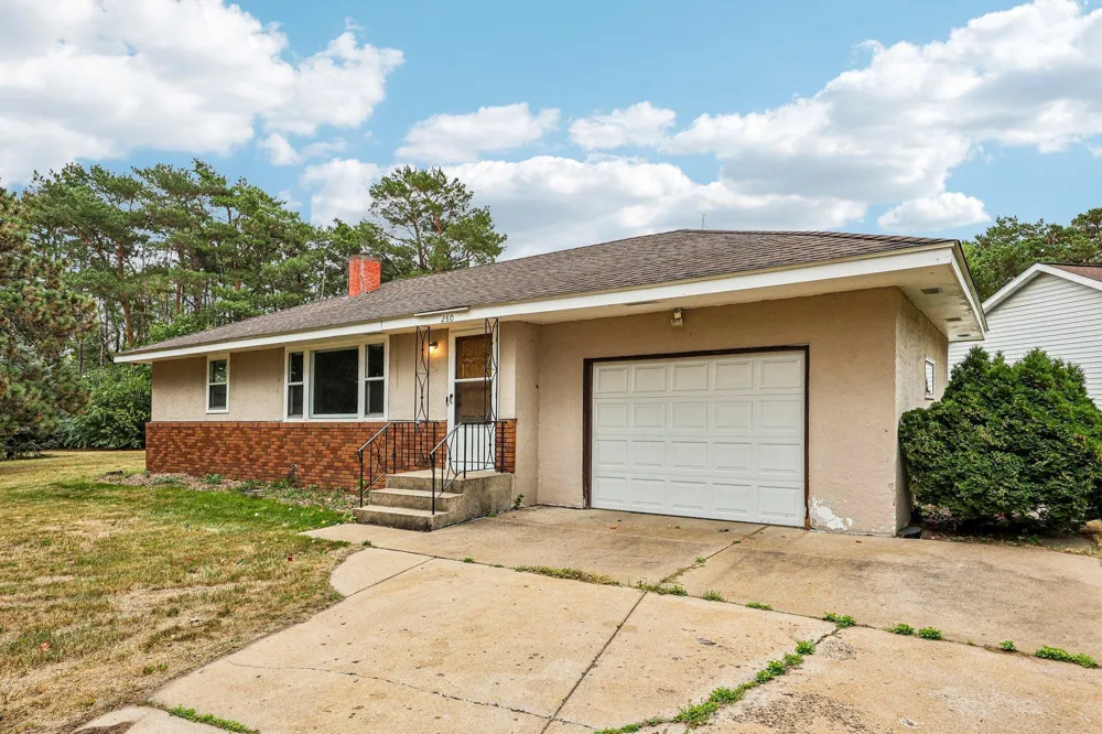 2804 Beam Lane Eagan, MN 55121