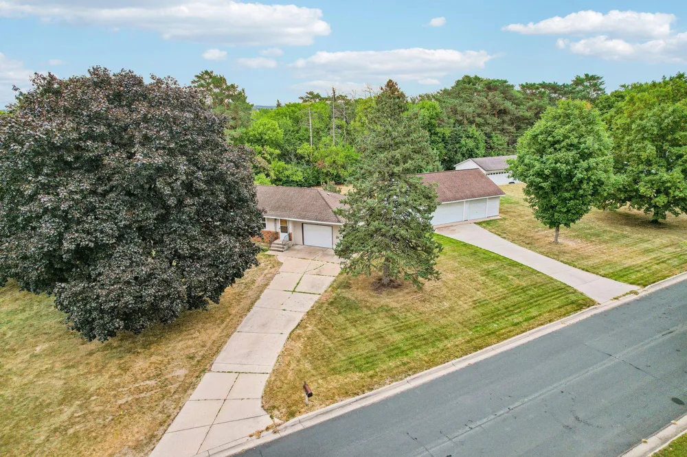 2804 Beam Lane Eagan, MN 55121