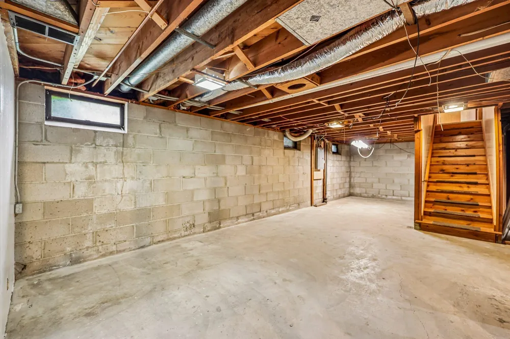 2804 Beam Lane Eagan, MN 55121