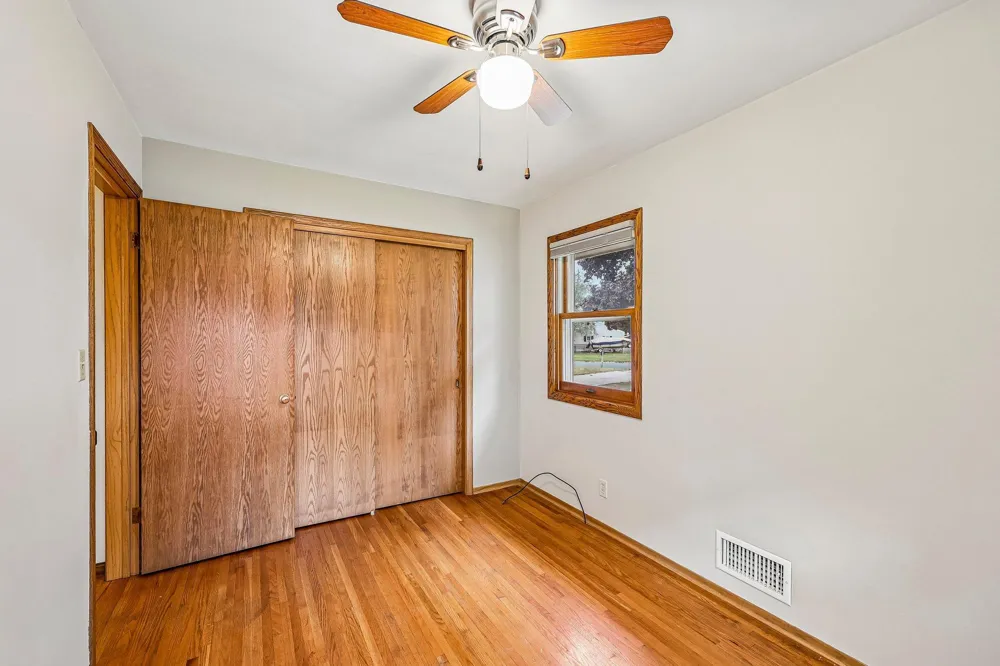 2804 Beam Lane Eagan, MN 55121
