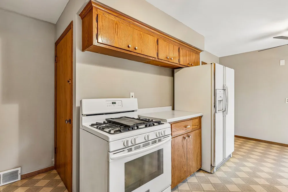 2804 Beam Lane Eagan, MN 55121