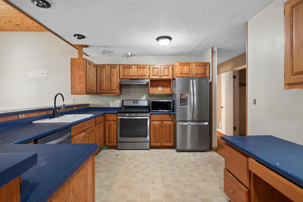 1699 Oakwood Drive Shoreview, MN 55126