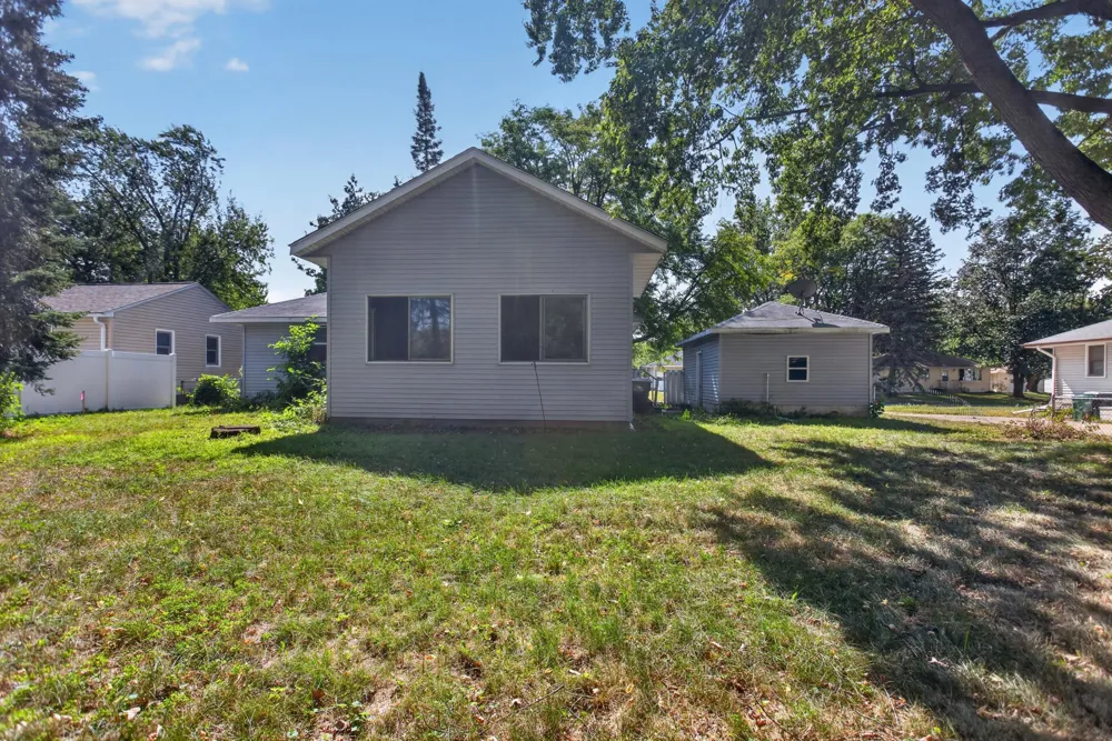 1699 Oakwood Drive Shoreview, MN 55126