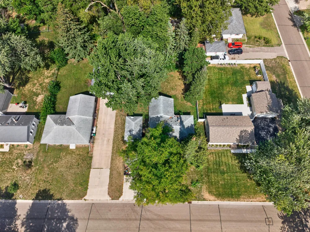 1699 Oakwood Drive Shoreview, MN 55126