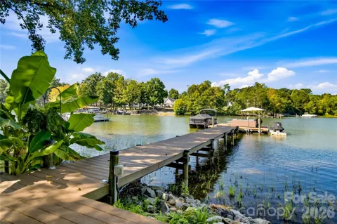 8172 Malibu Pointe Lane