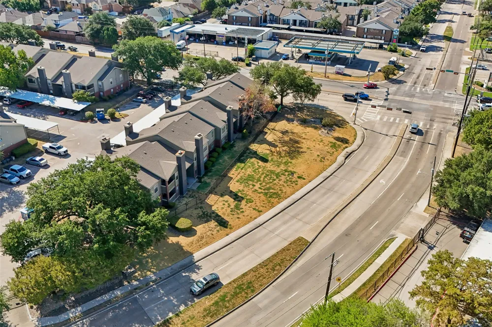 2600 Frankford Road Dallas, TX 75287