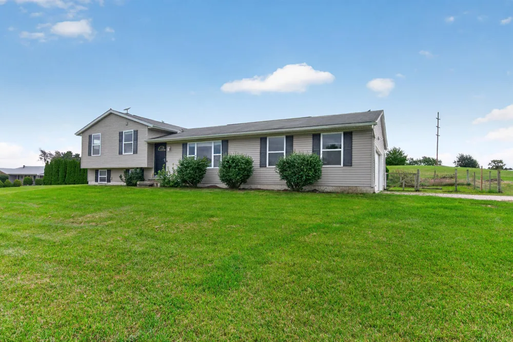 16027 Whippoorwill Court Manchester, MI 48158