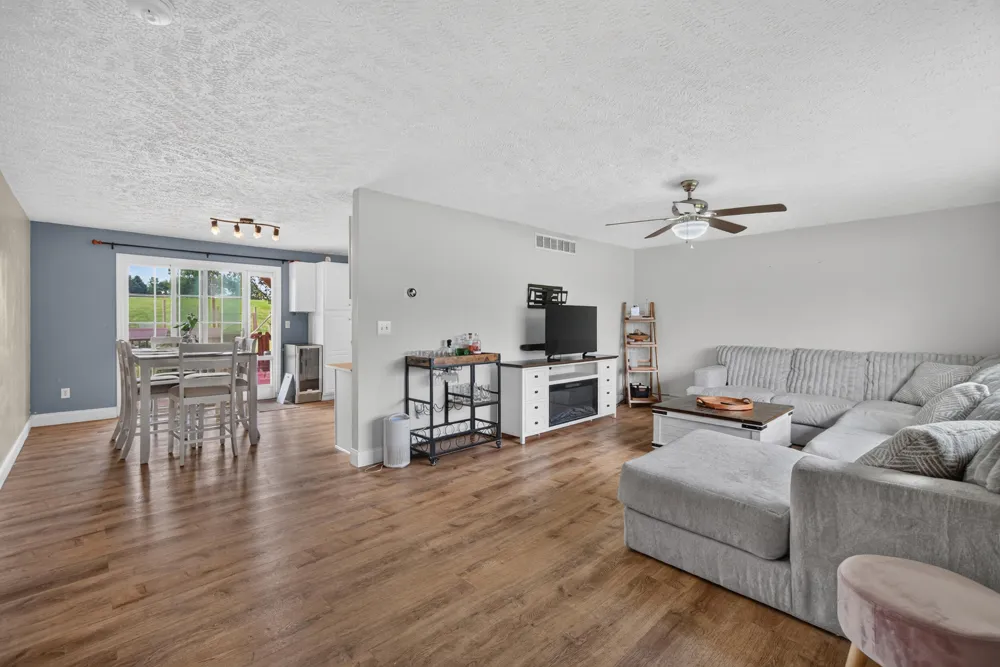 16027 Whippoorwill Court Manchester, MI 48158
