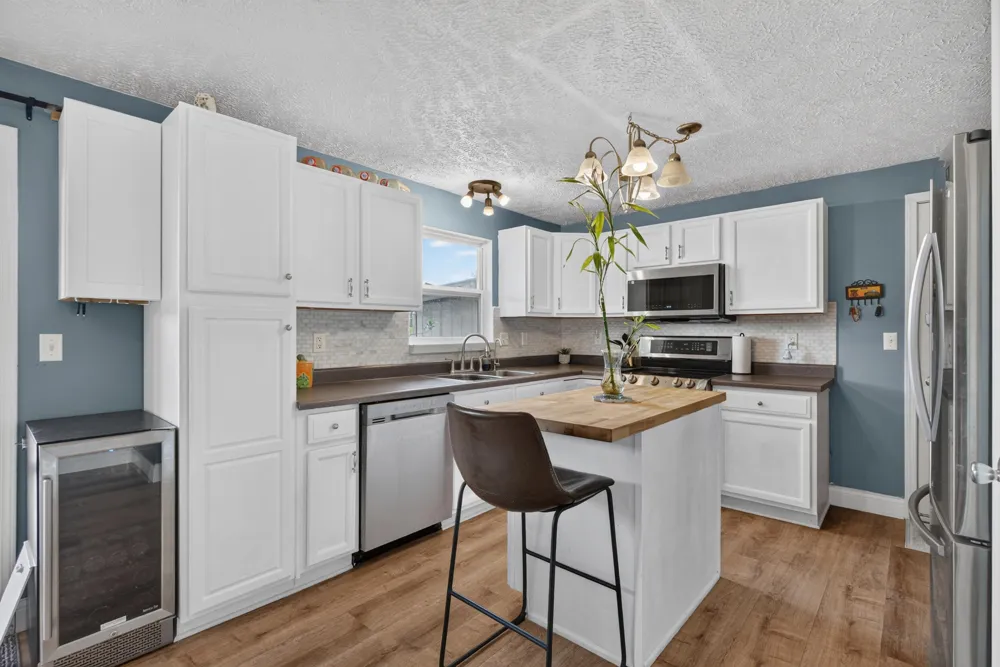 16027 Whippoorwill Court Manchester, MI 48158