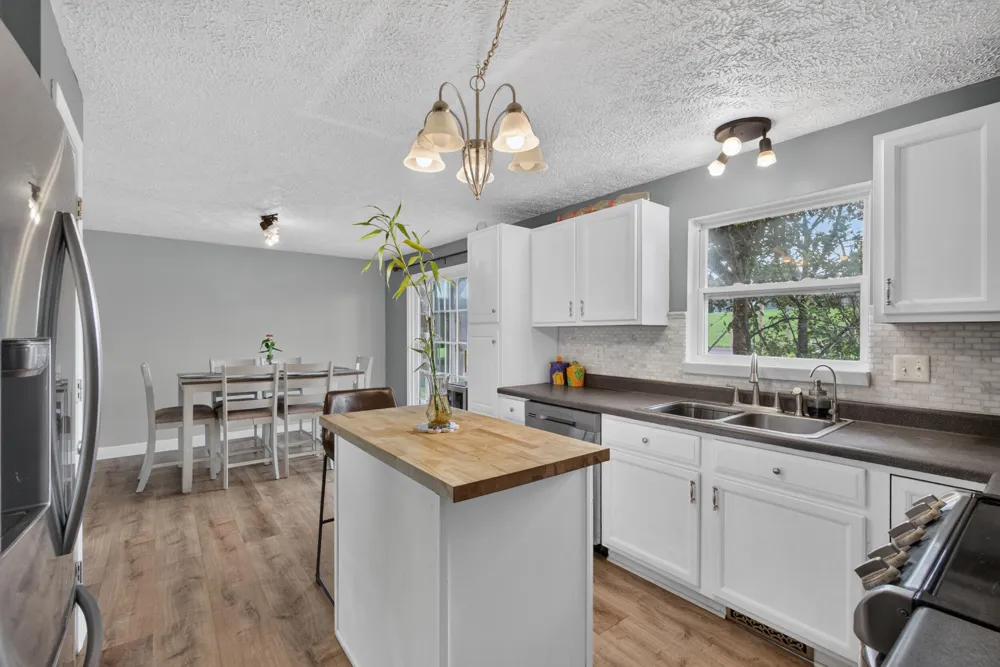 16027 Whippoorwill Court Manchester, MI 48158