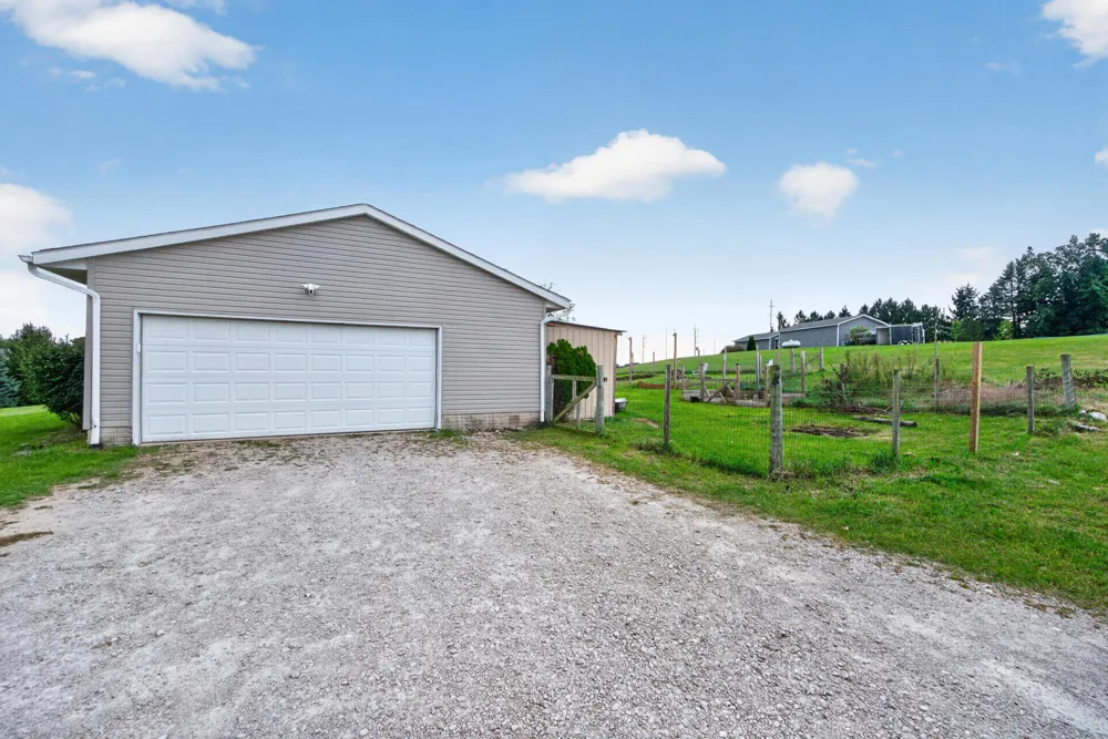 16027 Whippoorwill Court Manchester, MI 48158