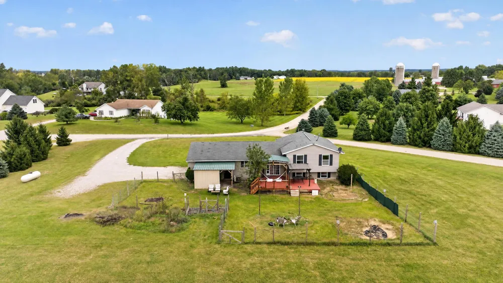 16027 Whippoorwill Court Manchester, MI 48158