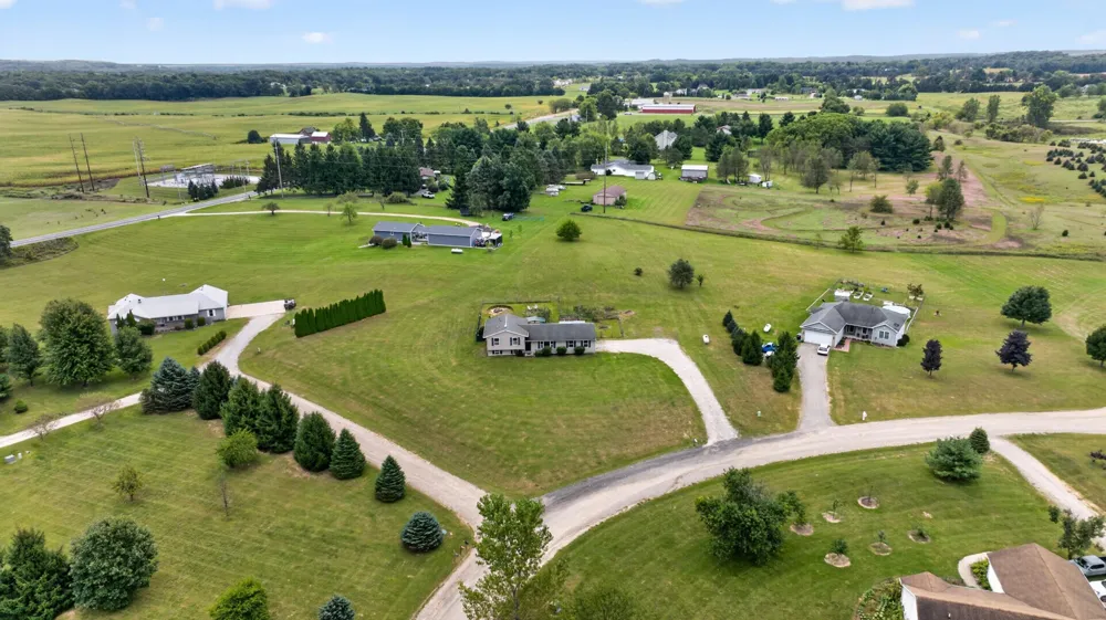 16027 Whippoorwill Court Manchester, MI 48158