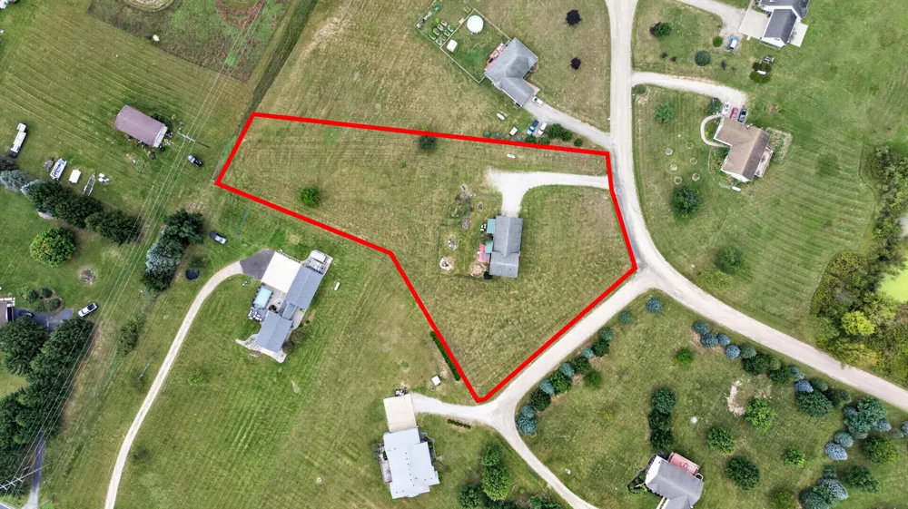 16027 Whippoorwill Court Manchester, MI 48158