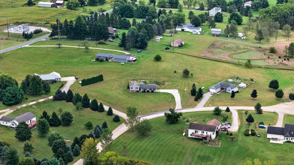 16027 Whippoorwill Court Manchester, MI 48158