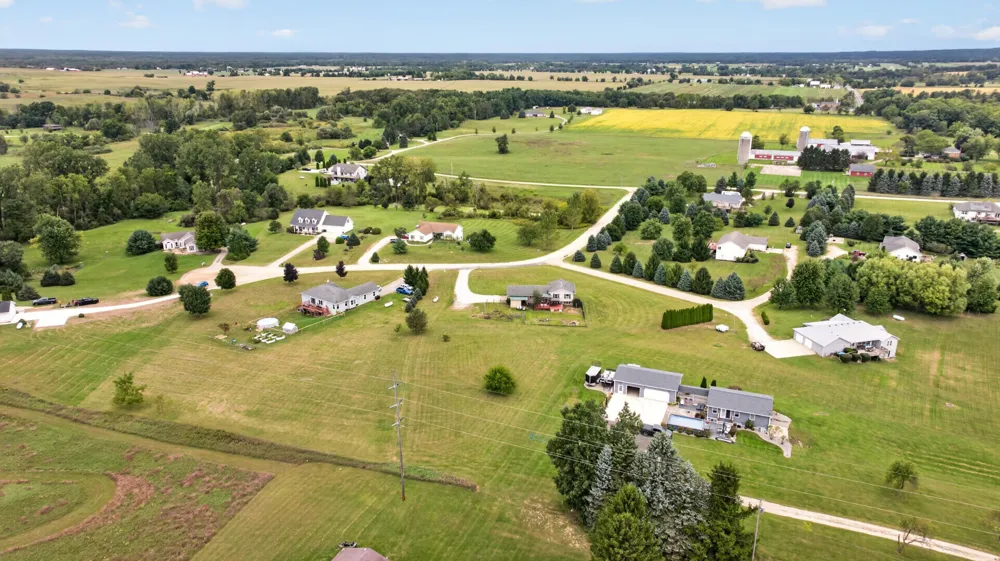 16027 Whippoorwill Court Manchester, MI 48158