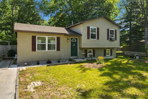 1823 Pine Lane