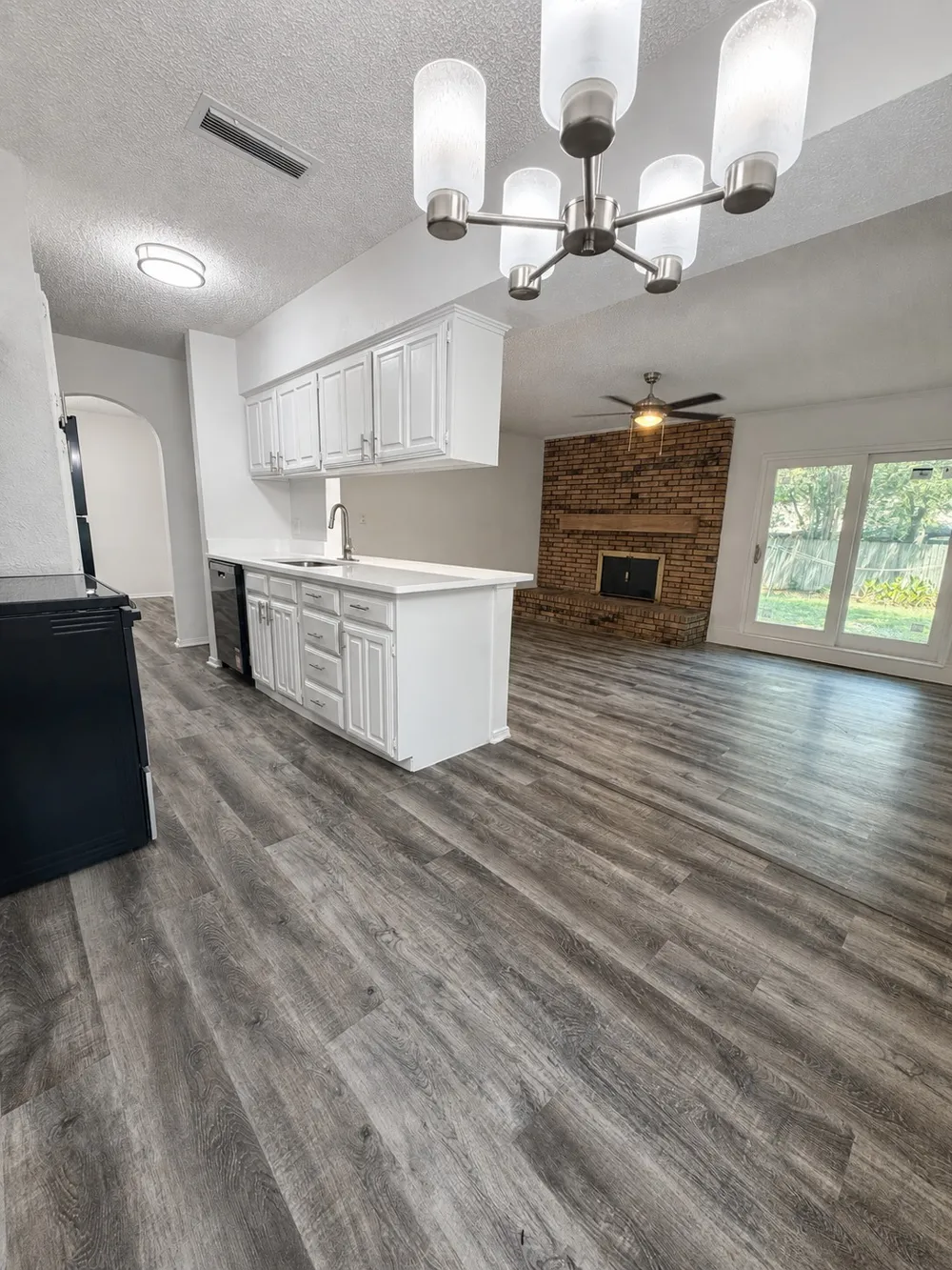 5309 Holly Trail Arlington, TX 76016