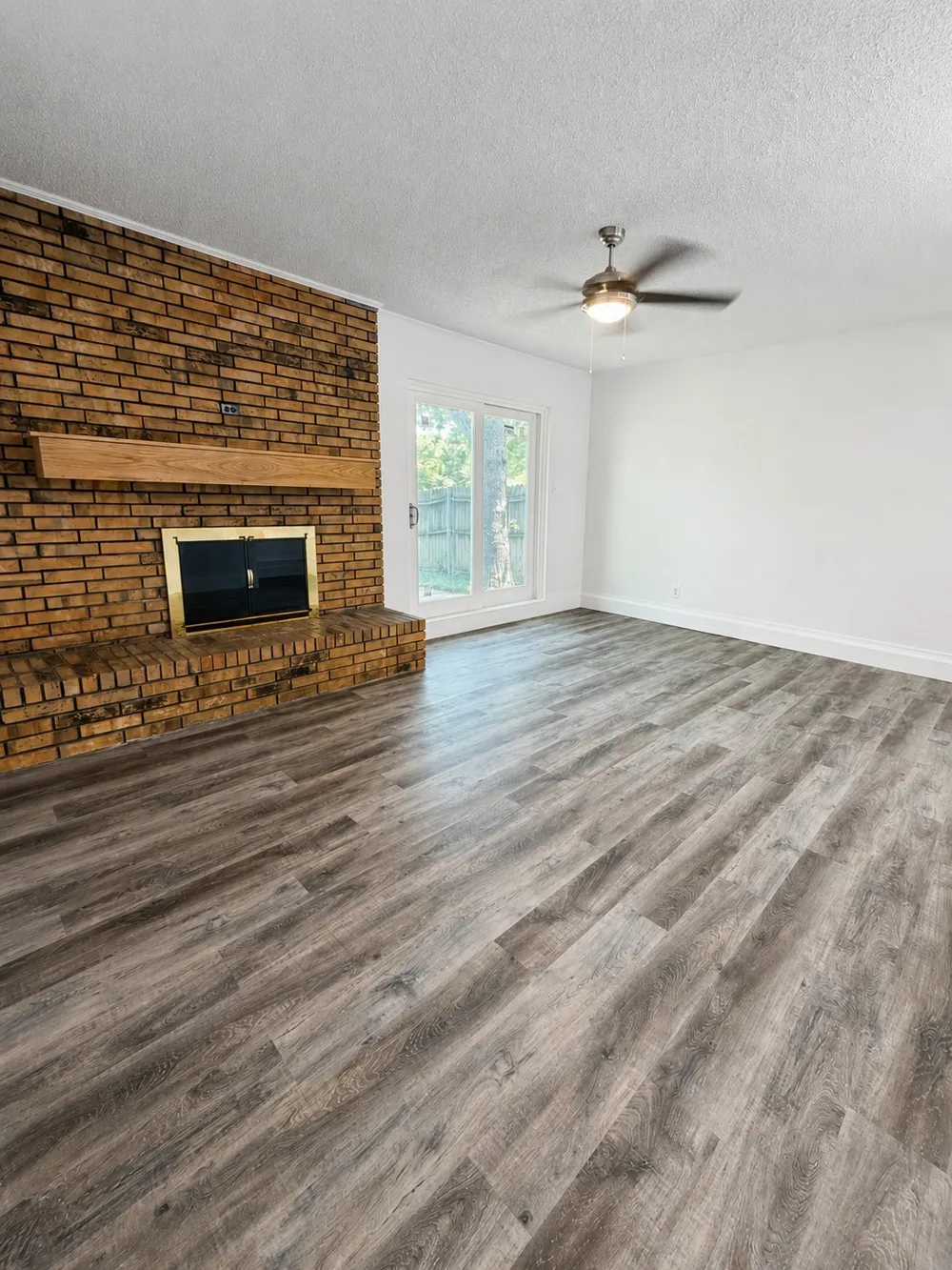 5309 Holly Trail Arlington, TX 76016