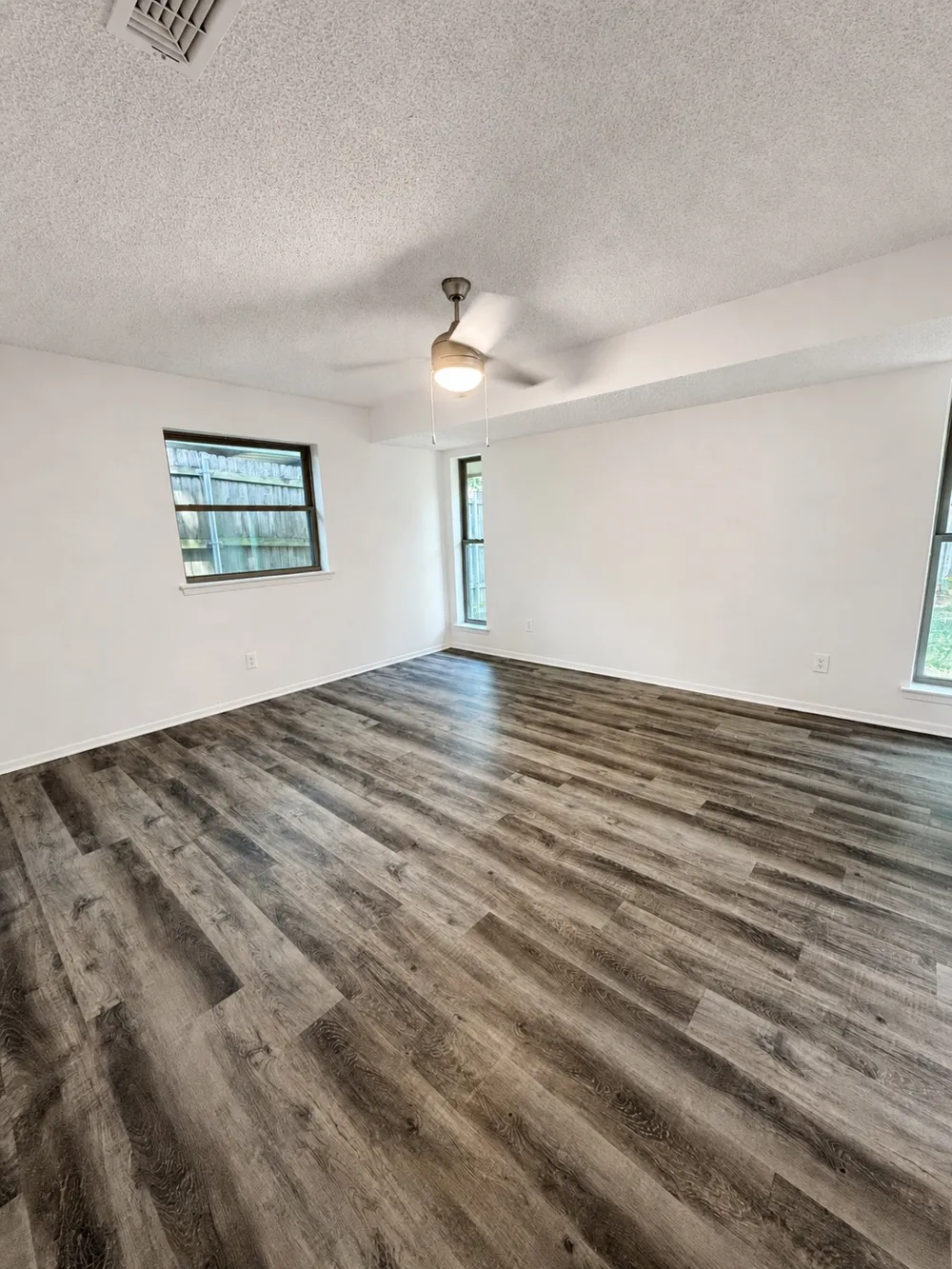 5309 Holly Trail Arlington, TX 76016