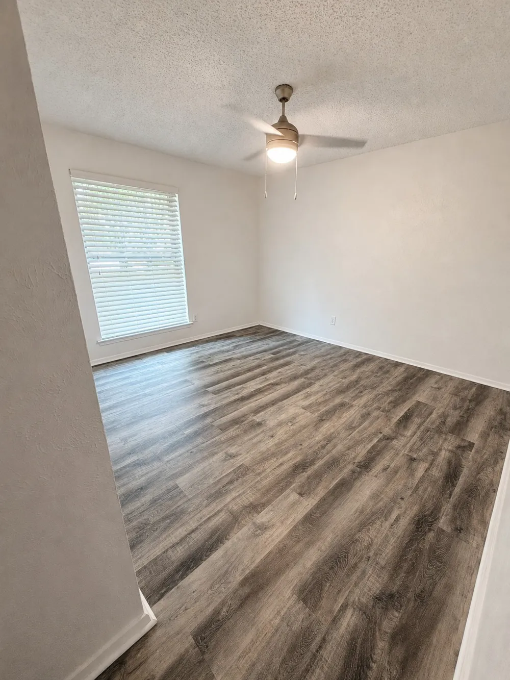 5309 Holly Trail Arlington, TX 76016