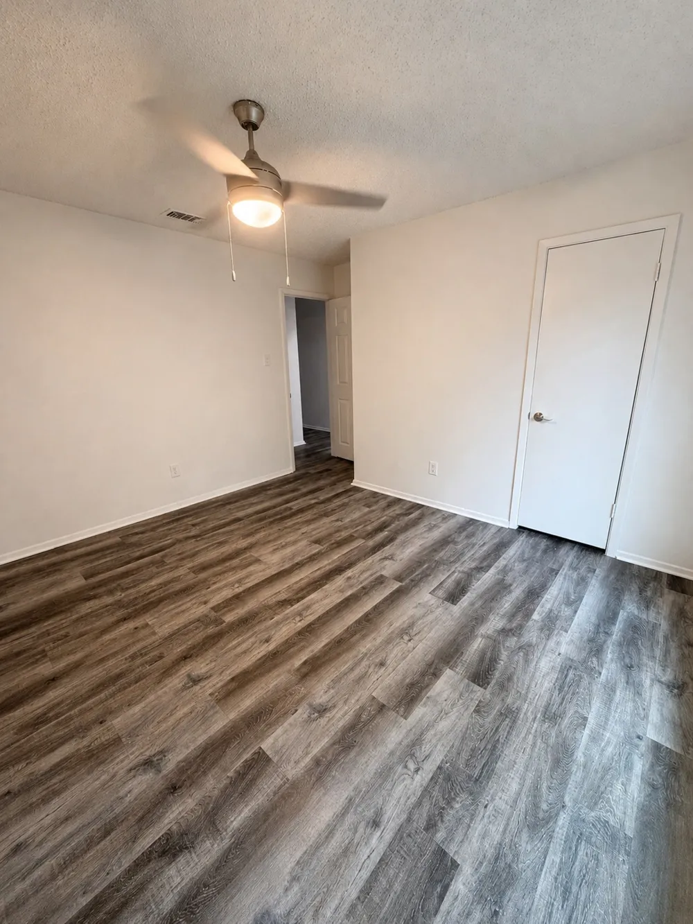 5309 Holly Trail Arlington, TX 76016