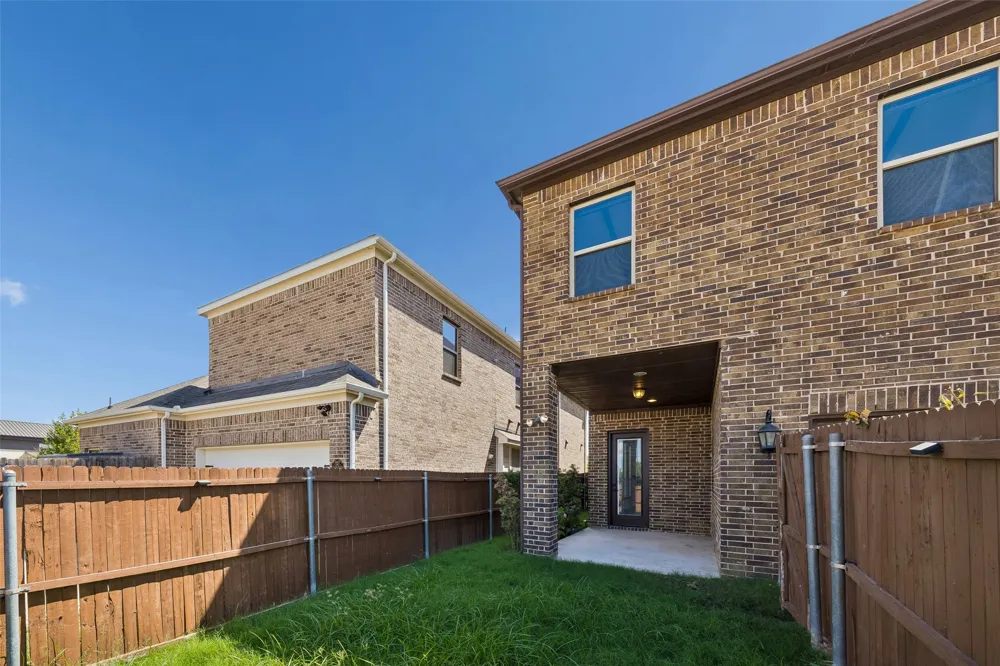 3611 Crosby Street Irving, TX 75038