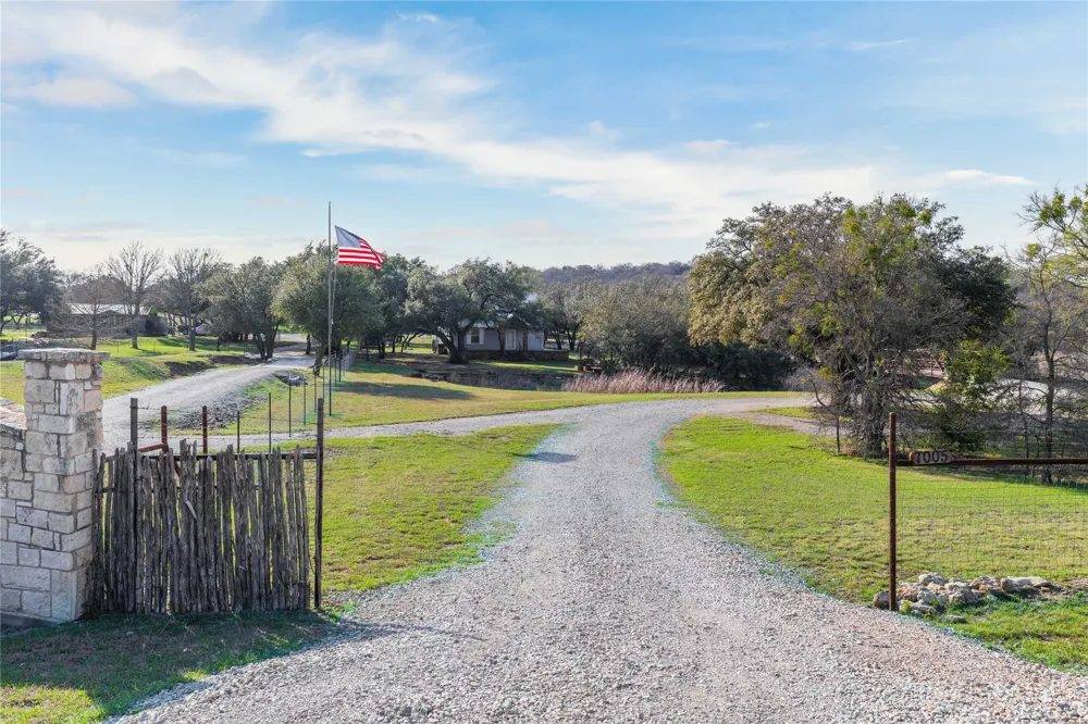 7005 County Road 551 Brownwood, TX 76801