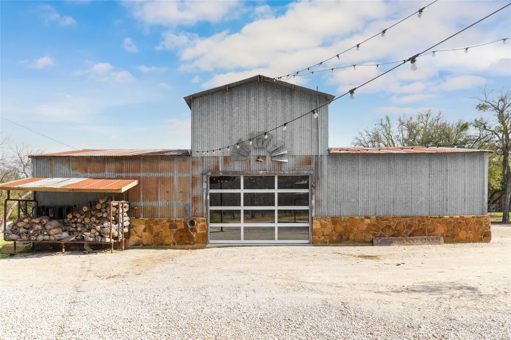 7005 County Road 551 Brownwood, TX 76801