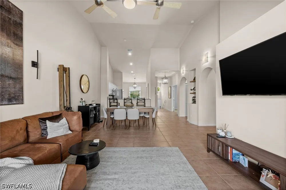 Wilshire Pines Circle #607 Naples, FL 34109