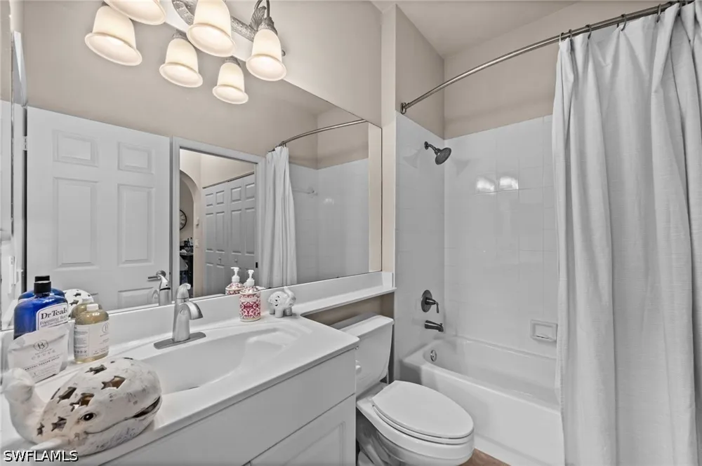 Wilshire Pines Circle #607 Naples, FL 34109