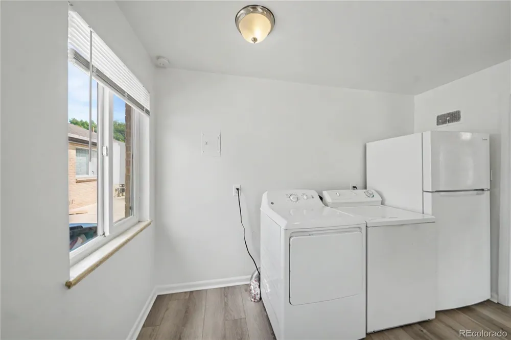 1443 Jasmine Denver, CO 80220