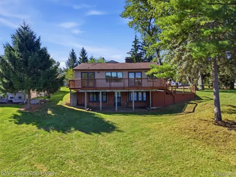 1675 Highland Park Drive