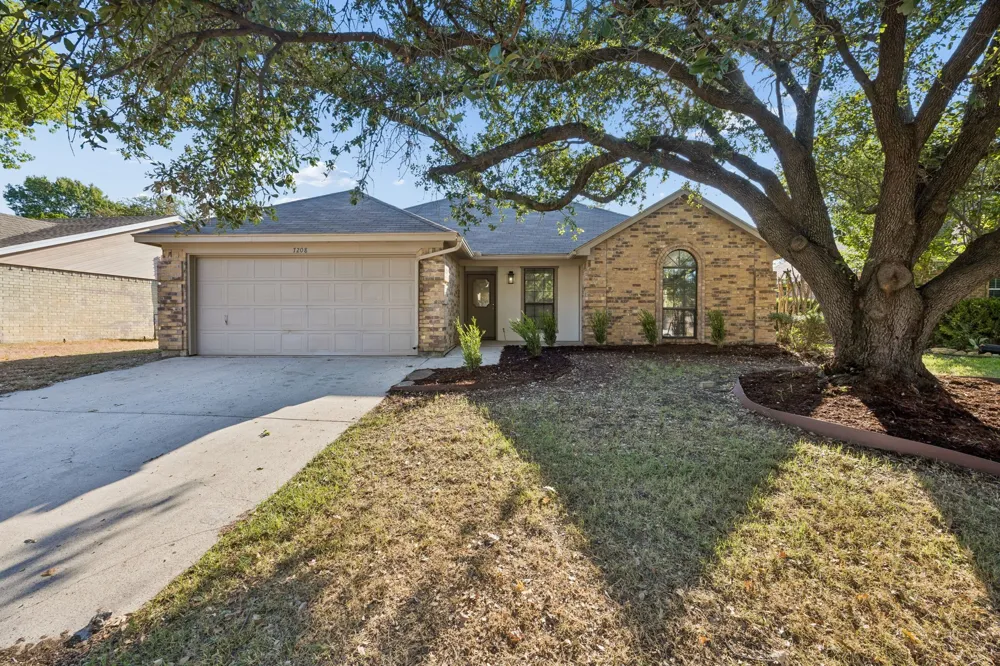7208 Meadowbrook Drive Watauga, TX 76148