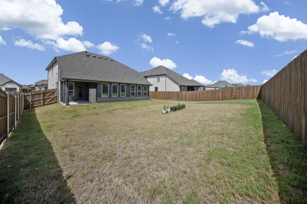 412 Wabash Drive Waxahachie, TX 75167