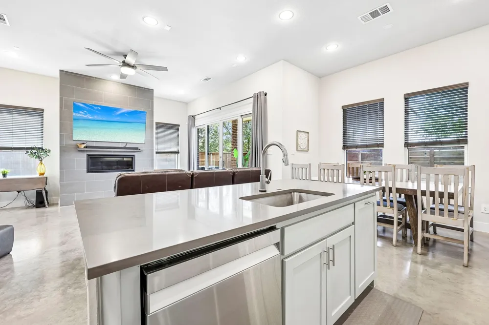 4115 Maison Ridge Dallas, TX 75219