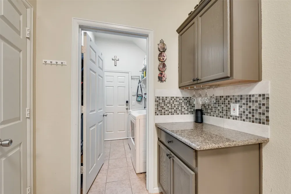 910 Elk Horn Drive Midlothian, TX 76065