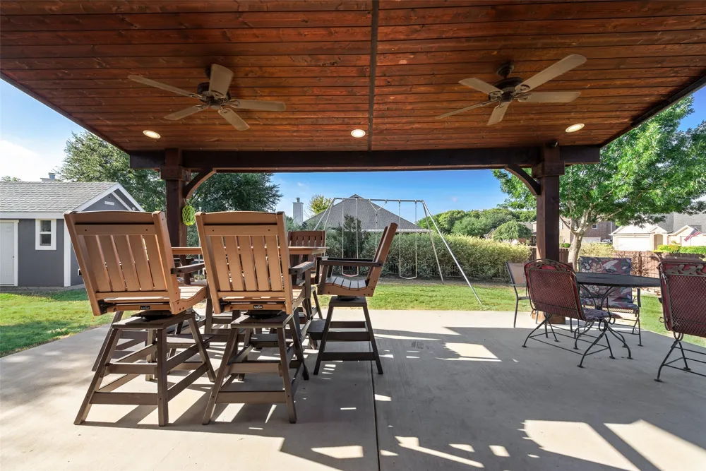 910 Elk Horn Drive Midlothian, TX 76065