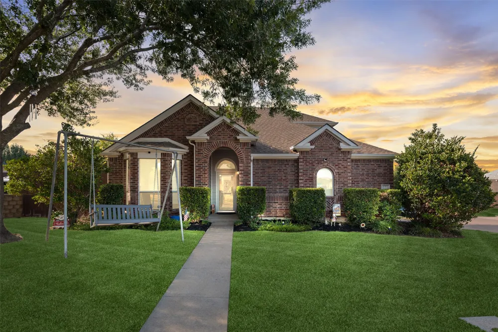 910 Elk Horn Drive Midlothian, TX 76065