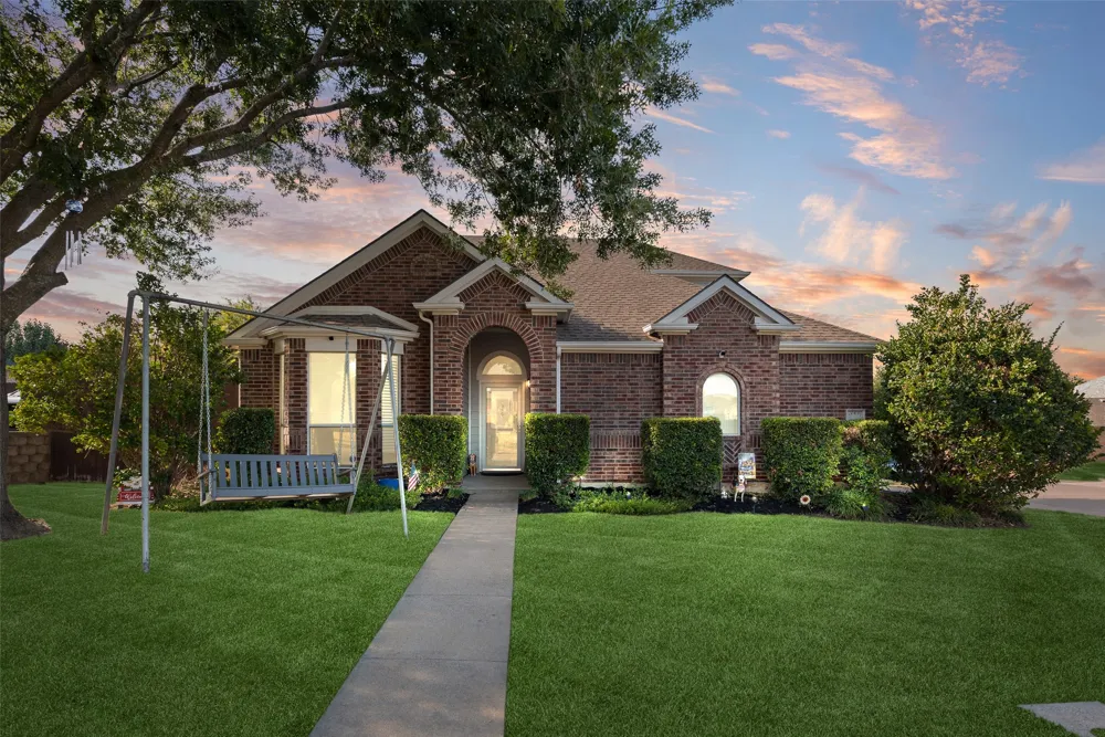 910 Elk Horn Drive Midlothian, TX 76065