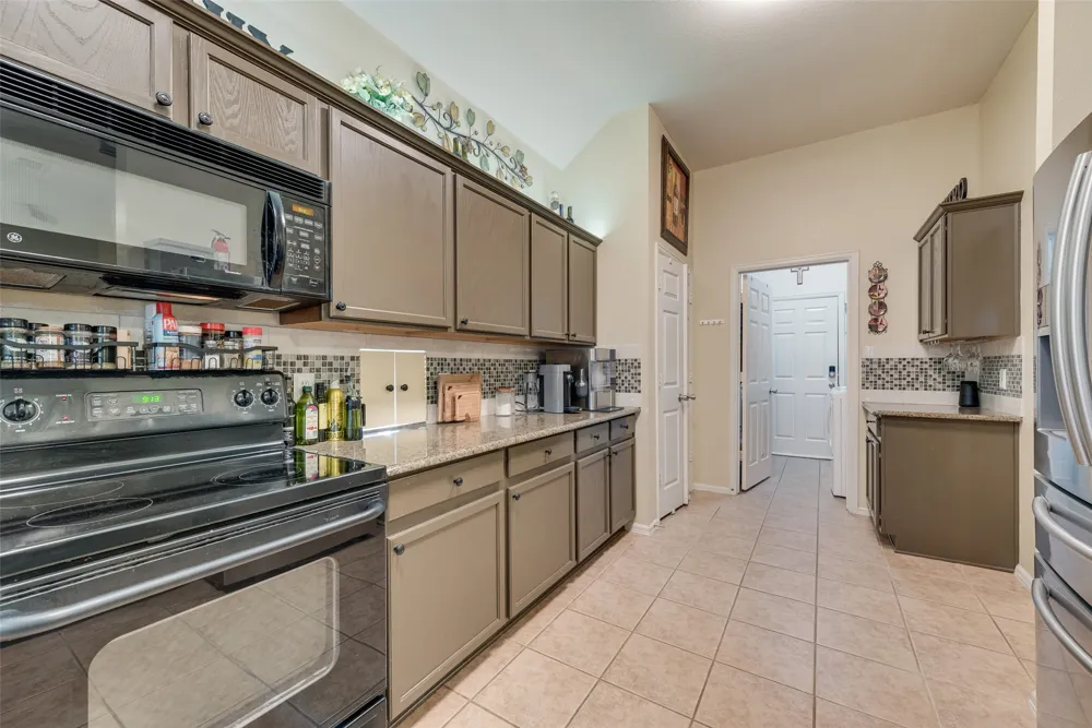 910 Elk Horn Drive Midlothian, TX 76065