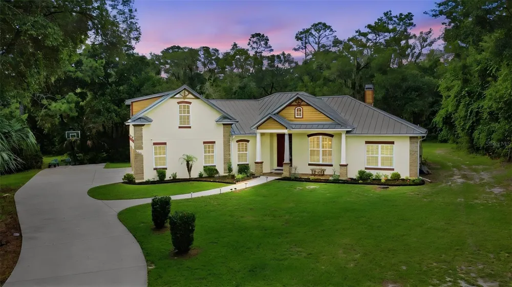 1806 GLENWOOD OAKS LANE Deland, FL 32720
