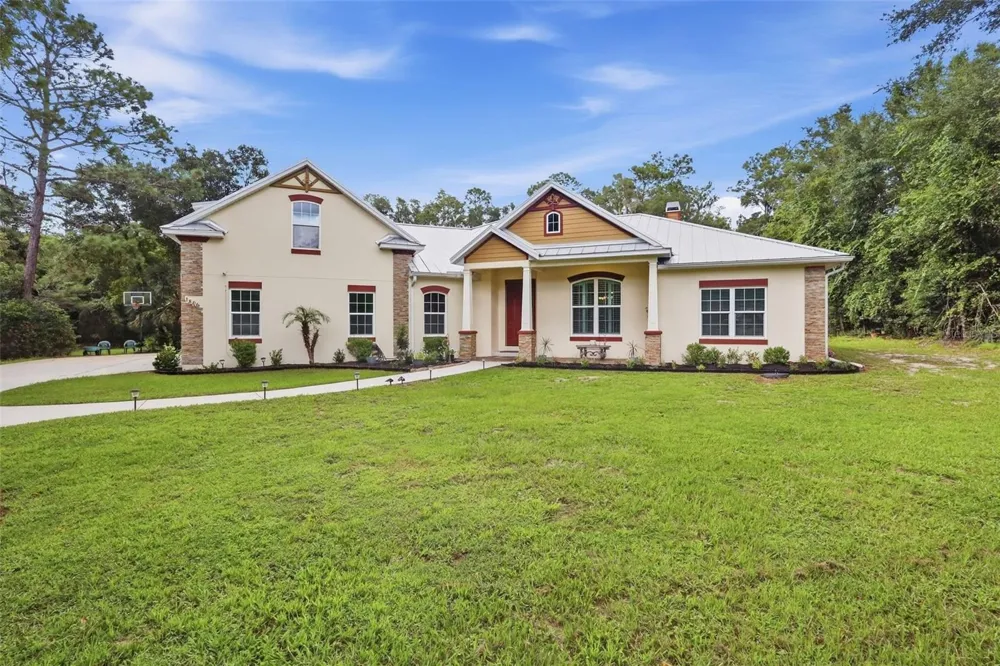 1806 GLENWOOD OAKS LANE Deland, FL 32720