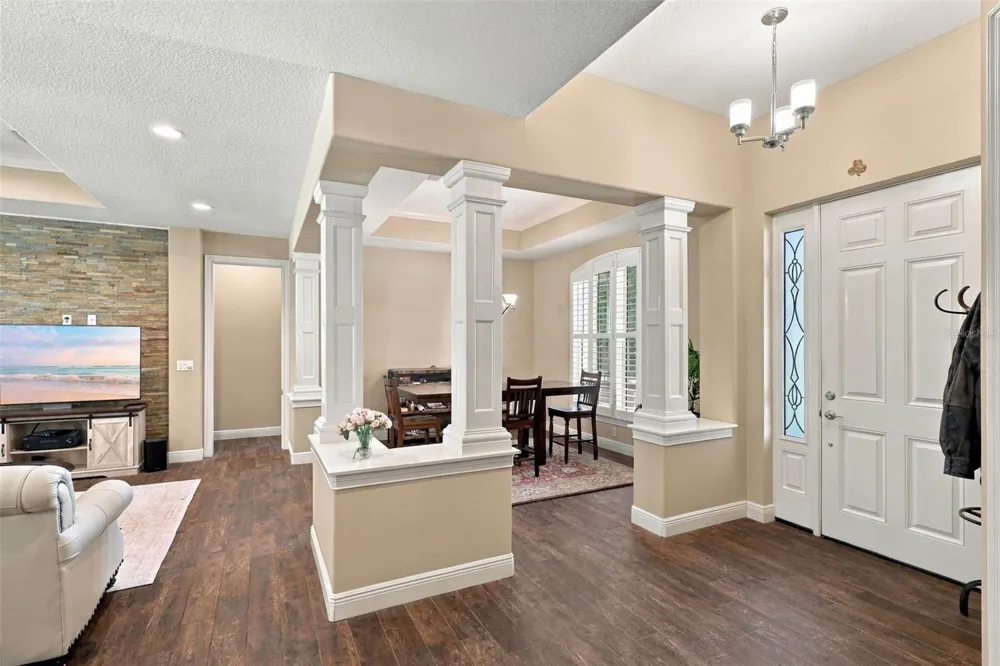 1806 GLENWOOD OAKS LANE Deland, FL 32720