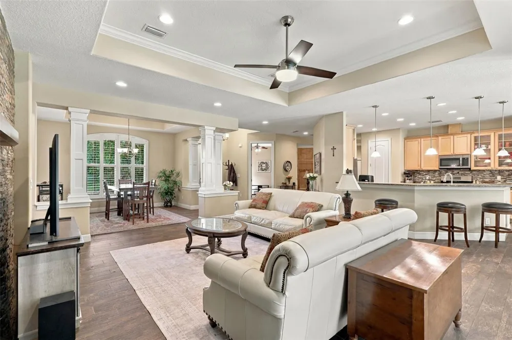 1806 GLENWOOD OAKS LANE Deland, FL 32720