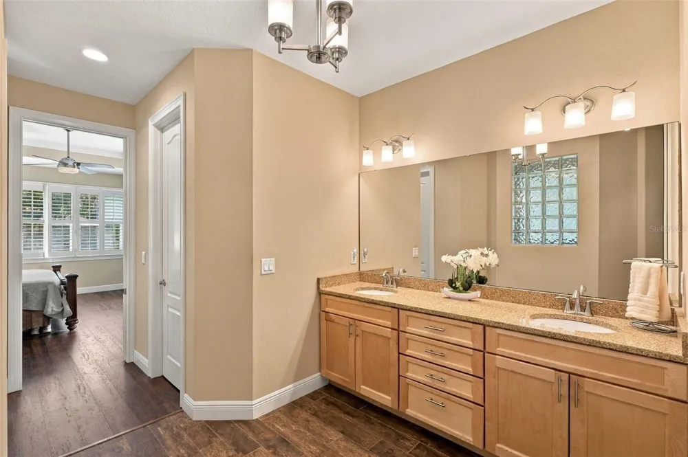 1806 GLENWOOD OAKS LANE Deland, FL 32720