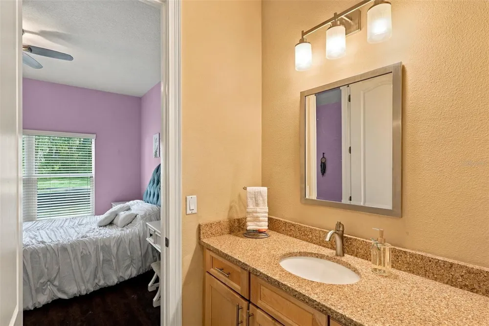 1806 GLENWOOD OAKS LANE Deland, FL 32720