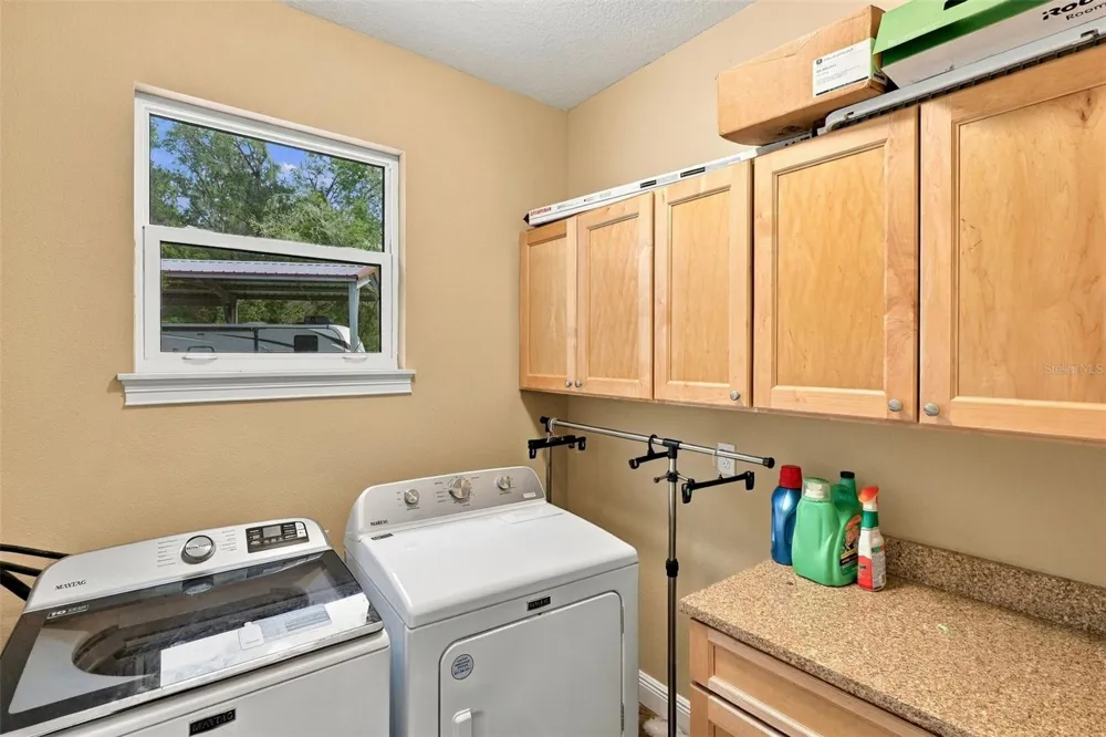 1806 GLENWOOD OAKS LANE Deland, FL 32720