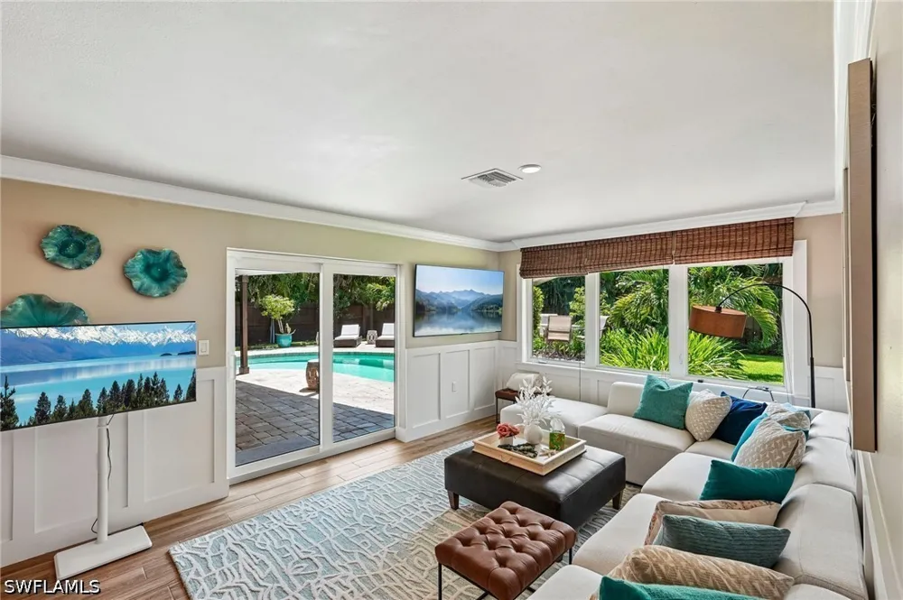 96th Avenue Naples, FL 34108
