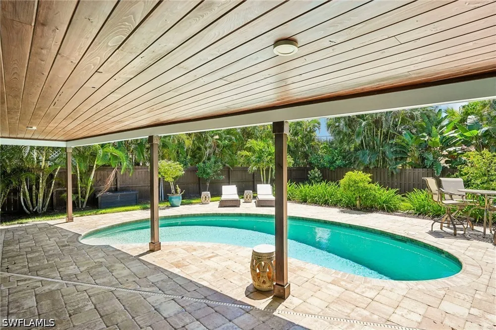 96th Avenue Naples, FL 34108